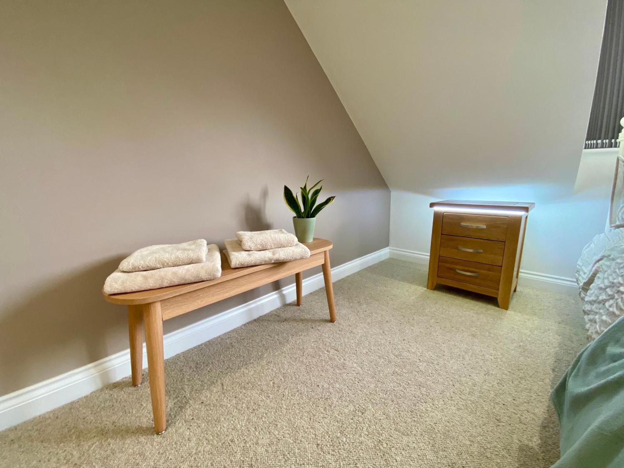 Countryside Family Home Keynsham Esterno foto